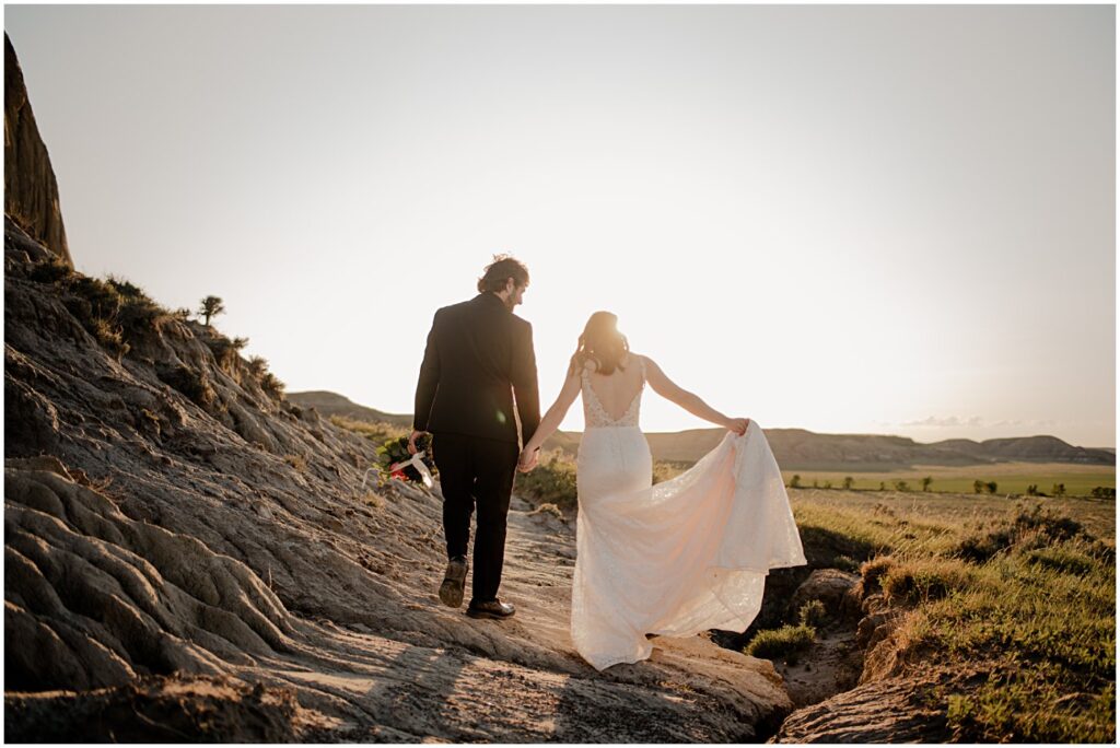 wedding couple portraits, golden hour